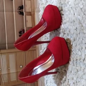 Women's Red Platform Pumps by Qupid.  Size 7.5